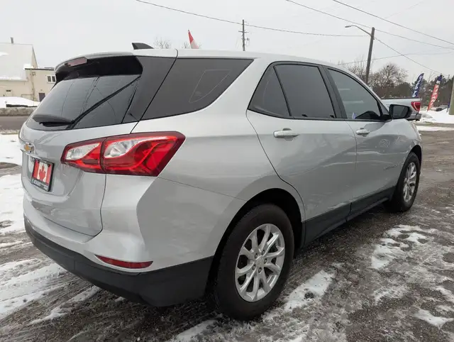 2021 Chevrolet Equinox LS WITH GREAT GAS MILEAGE! - Photo 6