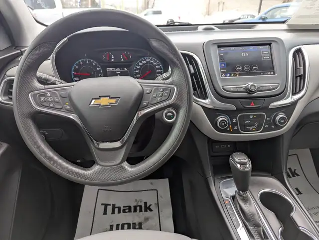 2021 Chevrolet Equinox LS WITH GREAT GAS MILEAGE! - Photo 10