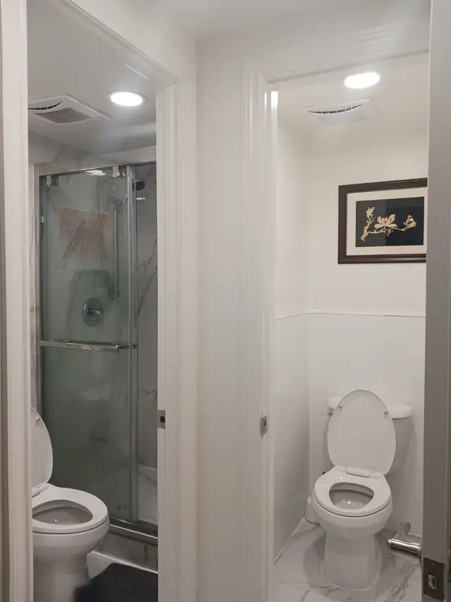 A brand new private day room with a queen-size bed - Photo 3