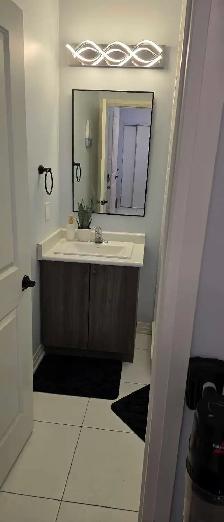 Fully furnished room for rent with 1 Parking Spot - Photo 7