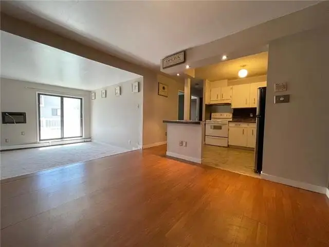 Two bedroom Condo for rent - Photo 4