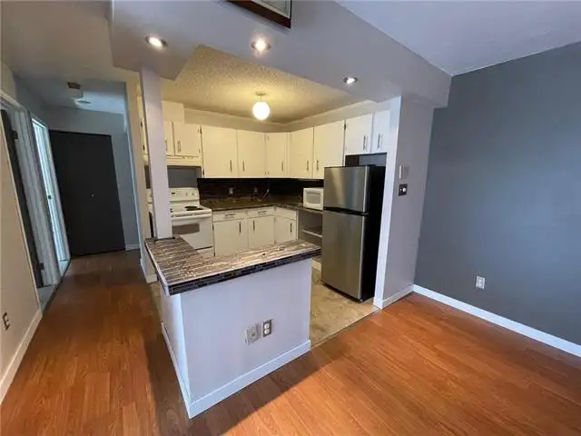 Two bedroom Condo for rent - Photo 5