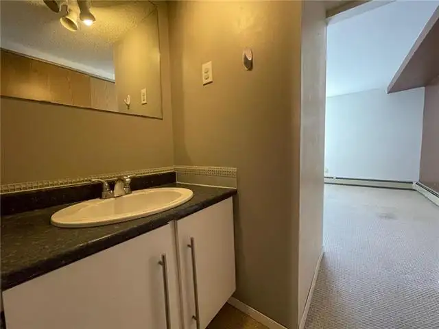 Two bedroom Condo for rent - Photo 11