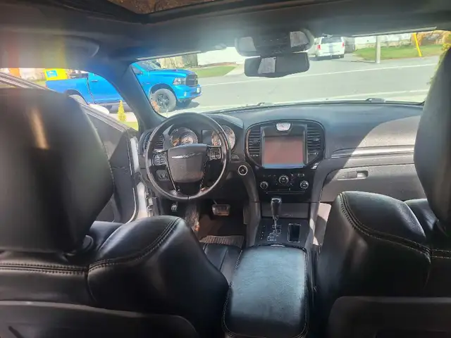 2013 Chrysler 300s 5.7L Hemi - Photo 8