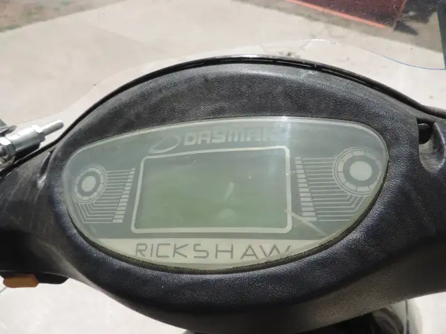 Daymark Rickshaw Mobility Scooter - Photo 3