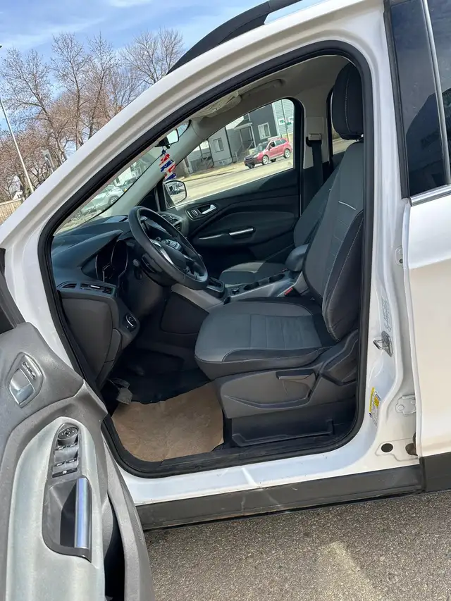 2013 Ford Escape SE 1.6L EcoBoost Turbo FWD For Sale. - Photo 10