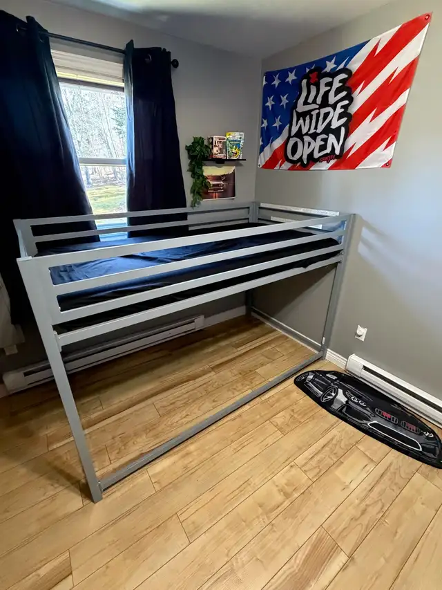 Twin/Single loft bed frame - Photo 2
