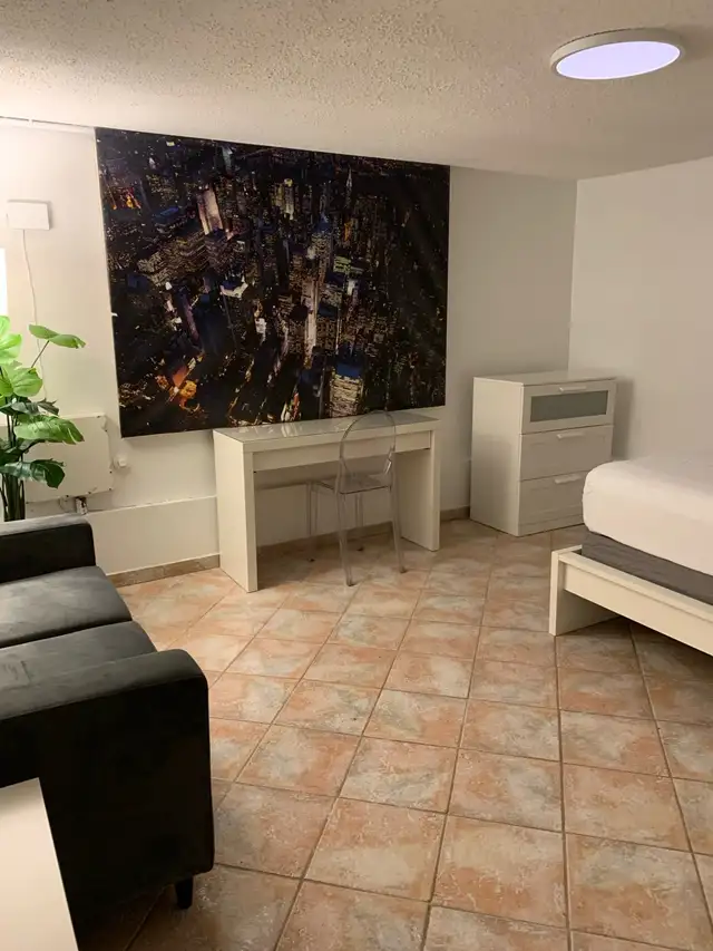 Room for rent in Toronto - Photo 3