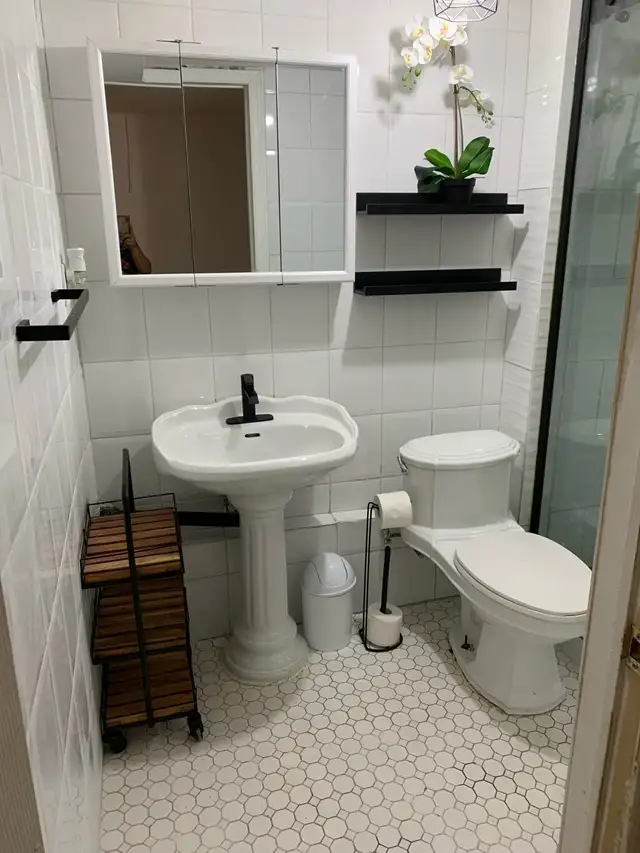 Room for rent in Toronto - Photo 6