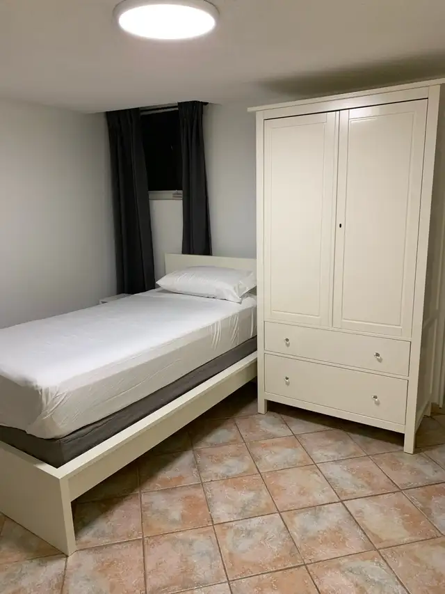 Room for rent in Toronto - Photo 8