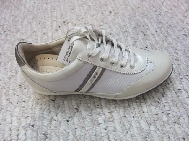 #NEW! LADIES!# ORIGINALLY $525! APRIL 18 19 $175! - Photo 4