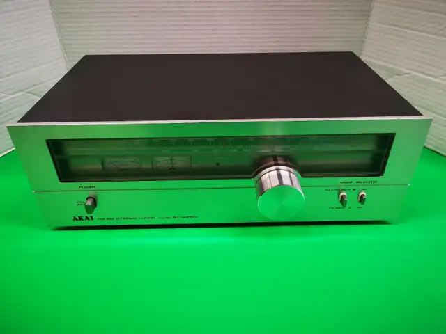 Tuner Vintage Akai