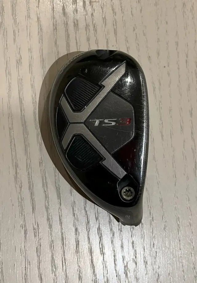 TITLEIST TS3 #4 HYBRID - 21 – RH – CLUBHEAD AND HEAD COVER ONLY