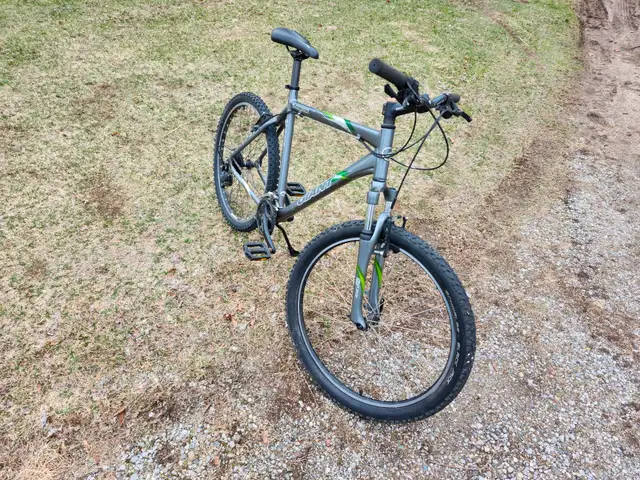 Adult Mountain Bike For Sale - Photo 3