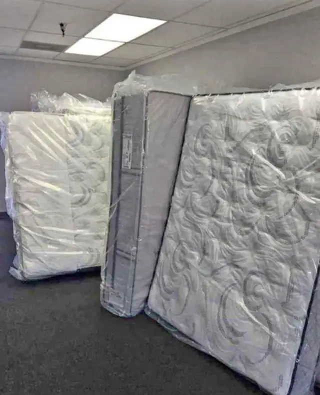 Queen Mattress Gel Memory Foam Mattress Cooling Comfortable - Photo 4