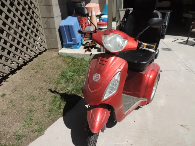 EMO Mobility Scooter - Photo 6