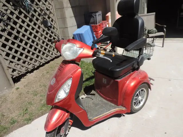 EMO Mobility Scooter - Photo 8