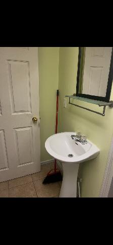 DALLAS HOME BEDROOM W/ENSUITE - Photo 3