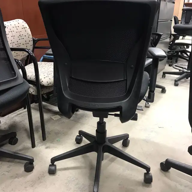 Nightingale VXO Mid-Back Mesh Task Chair! - Photo 4