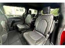 2025 Chrysler Grand Caravan SXT | 10.1\' Touch Screen | Leather - Photo 10