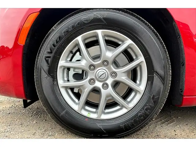 2025 Chrysler Grand Caravan SXT | 10.1\' Touch Screen | Leather - Photo 12