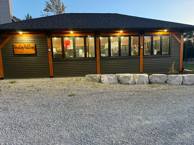 Pelican catch 110 mode skeg kayaks instock with Paddle! - Photo 6