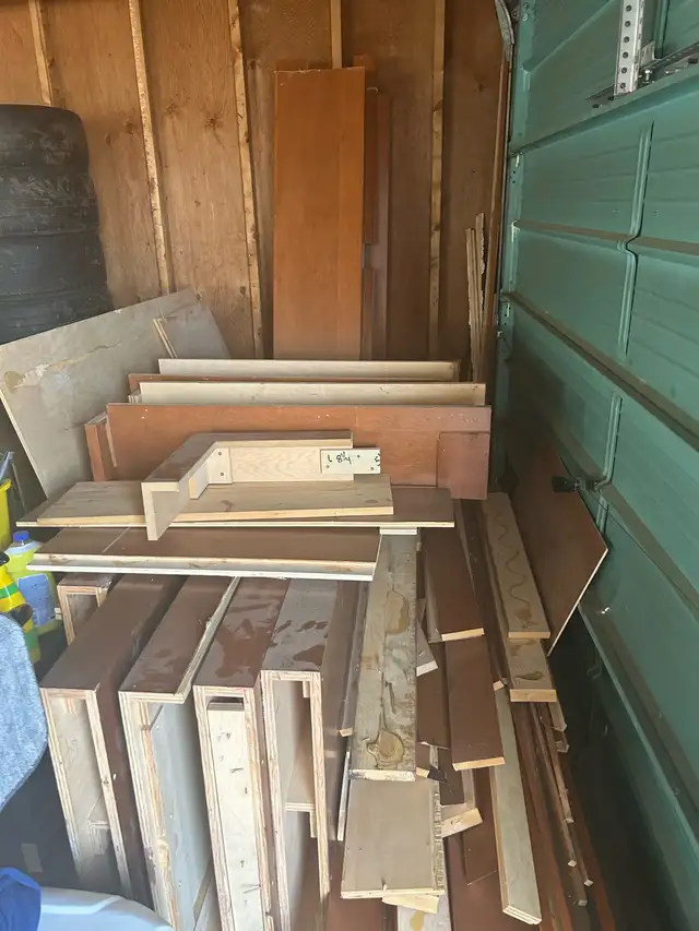 free  wood very good condition got a few nails on them - Photo 3