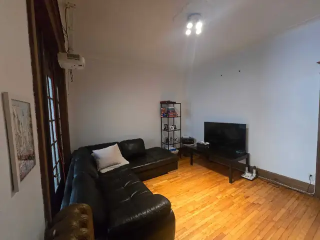 beau 61/2 au RdC avec cachet à louer à Verdun - Photo 3