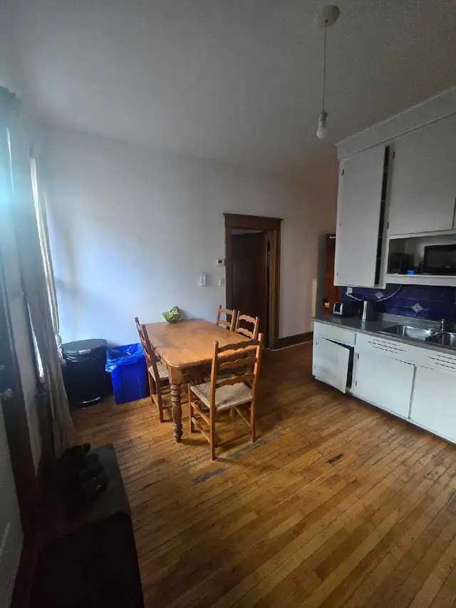 beau 61/2 au RdC avec cachet à louer à Verdun - Photo 7