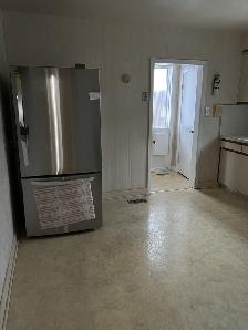 Scarborough house for rent, Lawrence and Midland. - Photo 3