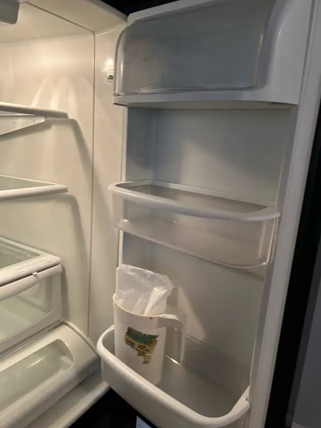kenmore French door refrigerator - Photo 2