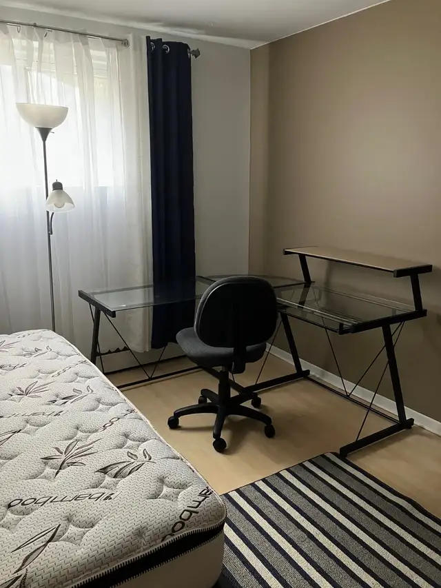 CHAMBRES À 5 MINUTES DE UdeS - Photo 2