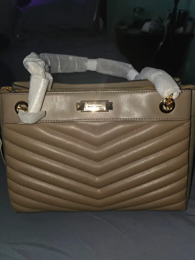 Michael kors purse authentic