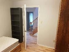 Ground Fl Room for Rent near UTSC/ Centennial Morningside - Photo 2