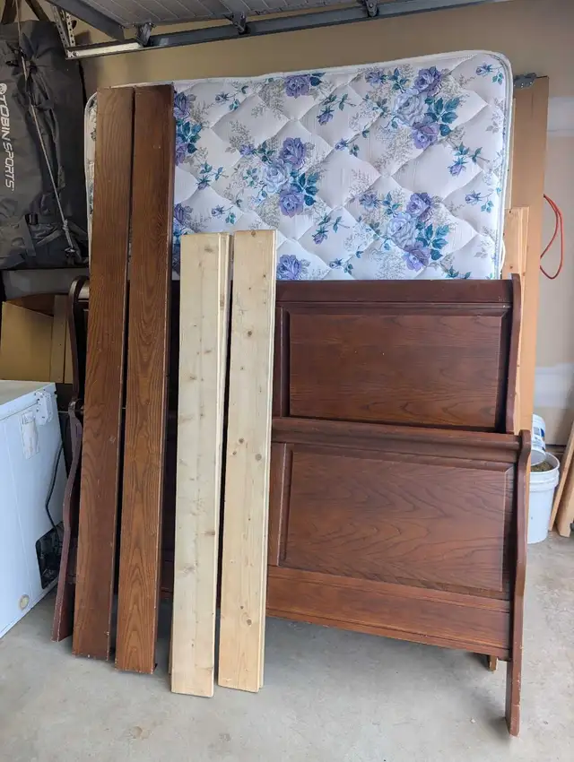 Queen Sleigh Bed - Can Deliver - Photo 6