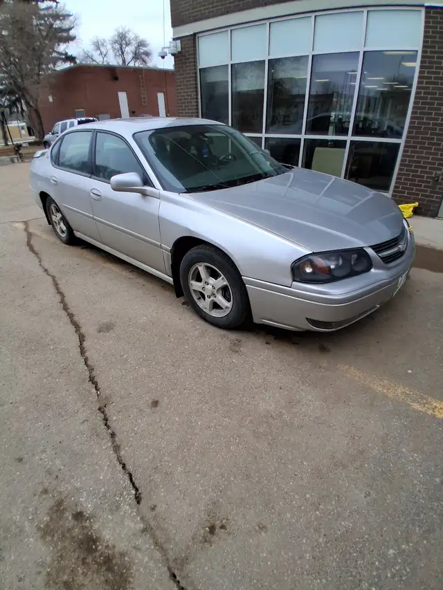 2005 Chev Impala. Safetied, no rust, dependable. Only 175K. - Photo 2