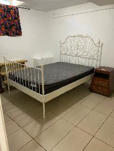 Two Bedroom Leagl Basement For Rent - Photo 4