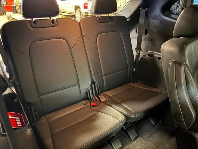 2014 Hyundai SantaFe xl - Photo 7