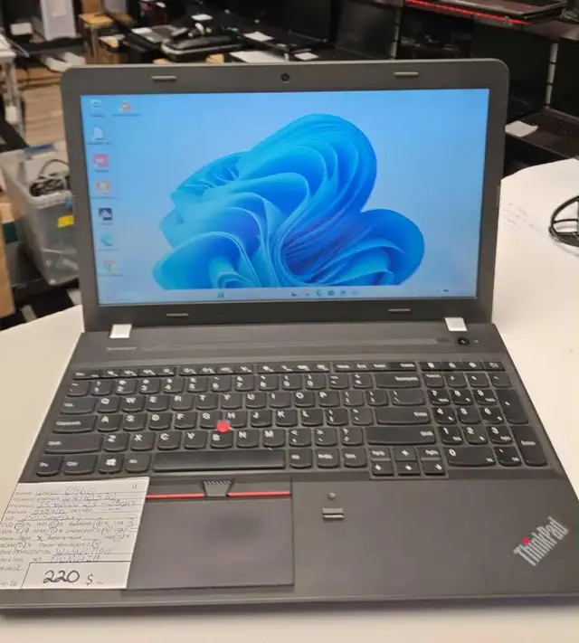Lenovo ThinkPad E560 – i5 / 16GB / SSD / HDMI – 220$   tx