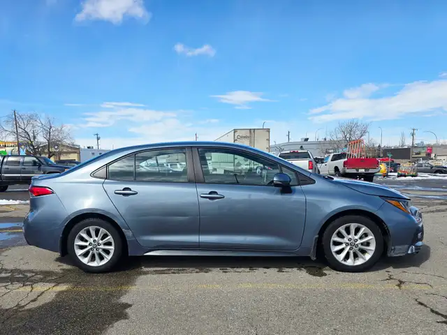 2020 Corolla SE BC vehicle Active title Full service record - Photo 4