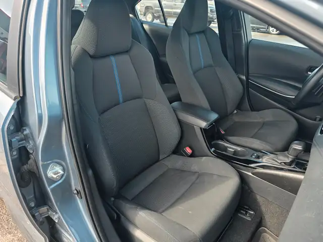 2020 Corolla SE BC vehicle Active title Full service record - Photo 13