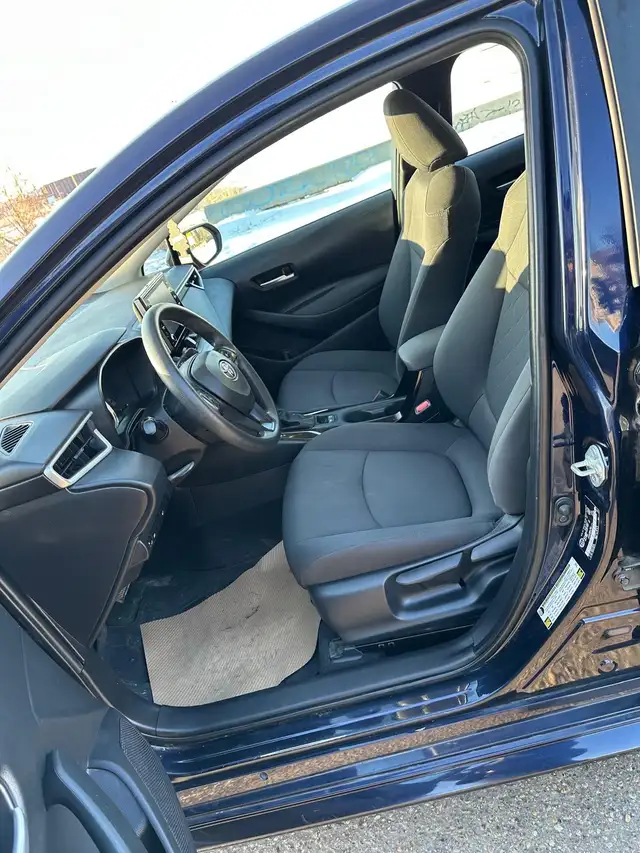 2020 Toyota Corolla LE - Photo 9