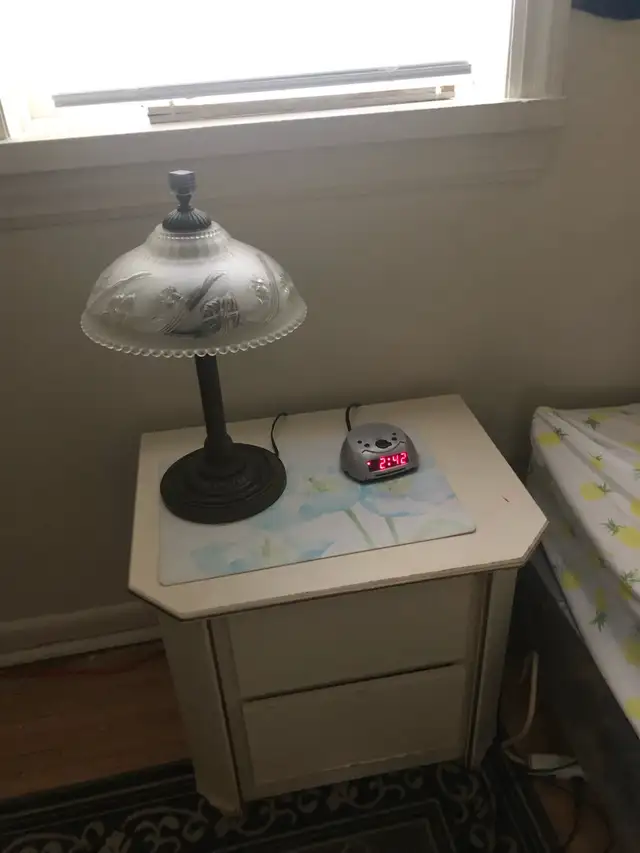 NICE CLEAN ROOM FOR RENT - Photo 3