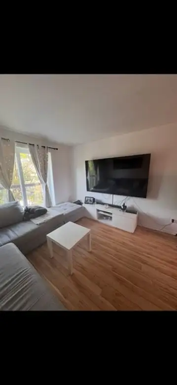 Pointe-aux-trembles beau grand 4 1/2 situé à l'étage - Photo 9