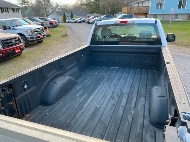 2018 FORD F150 - Regcab 8' box ,lift tailgate -163,000km $14,990 - Photo 6