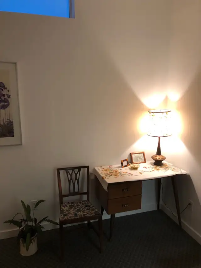 Treatment space Wed, Thurs, Sat, Sun downtown Nelson $30/day :) - Photo 2