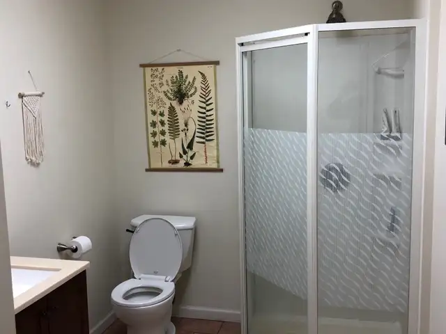 Treatment space Wed, Thurs, Sat, Sun downtown Nelson $30/day :) - Photo 6