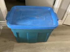 RUBBER MAID BINS FOR SALE 289-775-2457