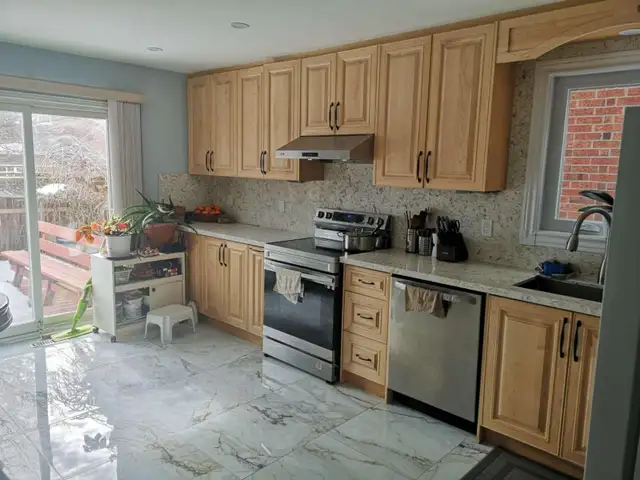 Room with Private Bathroom near Erindale GO Station - Photo 6