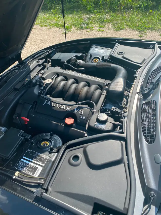 2002 Jaguar XK8 convertable - Photo 4